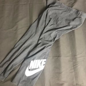 Nike Leggings size M cotton 3/4 length